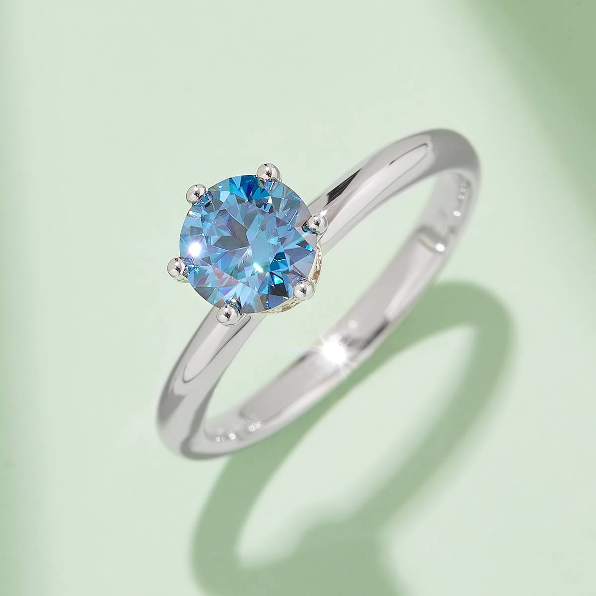 直臂爪镶围脖S925银镀白金莫桑钻女戒1克拉D级